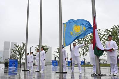  флаг Казахстана подняли в Ханчжоу