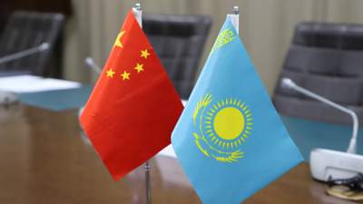 Казахстан и Китай намерены развивать Транскаспийский международный транспортный маршрут