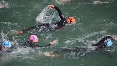 Два человека утонули на соревнованиях по триатлону в Ирландии