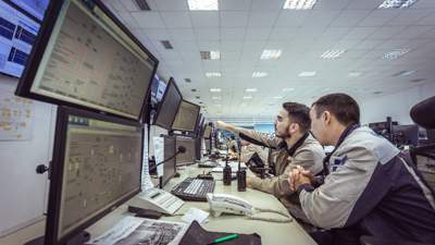 может ли иностранный работник выезжать в командировки по Казахстану
