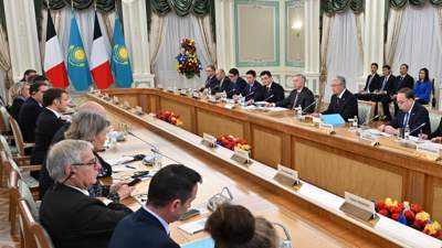 Франция президенті, Франция президентінің Қазақстанға ресми сапары