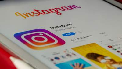 Facebook пен Instagram "көк белгіге" ақылы жазылу енгізді