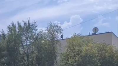 Женщина грозилась спрыгнуть с крыши в Нур-Султане