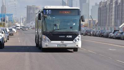 Власти Астаны намерены усилить борьбу с безбилетниками в автобусах, фото - Новости Zakon.kz от 30.06.2023 16:14