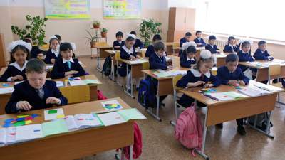 опрос о продлении учебного года для школьников в Казахстане, фото - Новости Zakon.kz от 08.08.2023 12:28