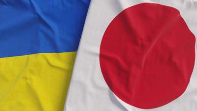 Премьер-министр Японии посетил Украину