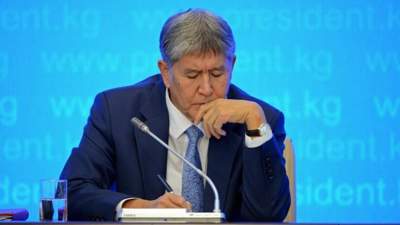 Қырғызстанның экс-президенті Алмазбек Атамбаев түрмеден босатылды