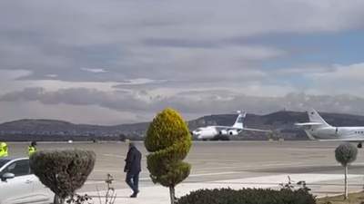 Самолет с казахстанскими спасателями приземлился в Турции