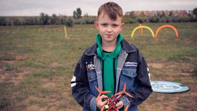 Десятилетний карагандинец удостоился звания пилота дрона № 1 в Казахстане