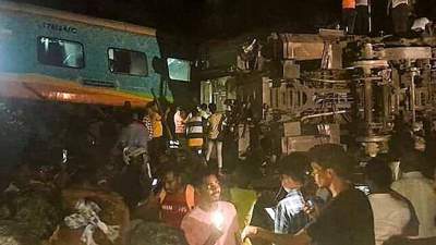 Столкновение поездов в Индии: погибших уже более 200 