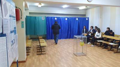 О нарушениях на избирательных участках Алматы рассказали наблюдатели
