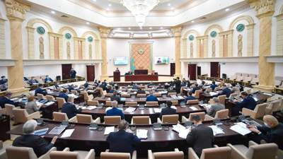 ҚР Парламенті Сенатының депутатын сайлау, сенатор, Сенат