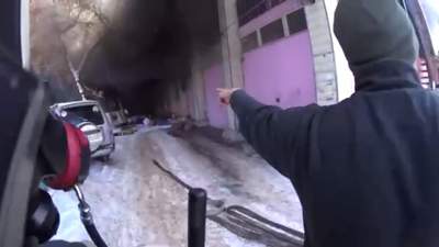 МЧС РК опубликовало видео с экшн-камеры огнеборца в Таразе