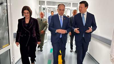Алексей Цой показал президенту Албании главный медцентр Казахстана