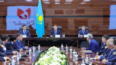 Смайылов Шымкенттің жаңа әкіміне міндеттер қойды