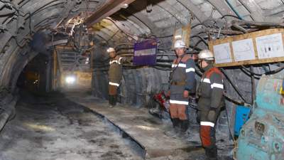 Костенко атындағы шахтаның кеншілері қанша жалақы алады