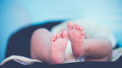 Семейчанка родила в застрявшем лифте больницы