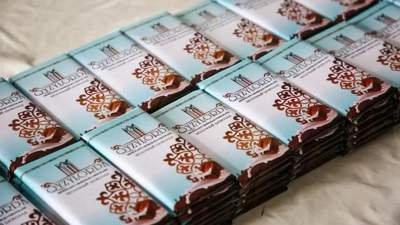 Предприниматель из Кызылорды открыл производство шоколада под брендом Qyzylorda, фото - Новости Zakon.kz от 02.12.2022 13:21
