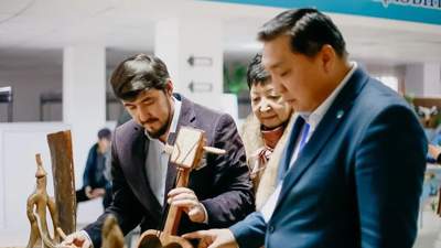 В Атырау голосующие имели возможность полюбоваться выставкой поделок