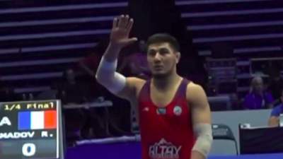 Казахстанский борец проиграл в полуфинале чемпионата мира 