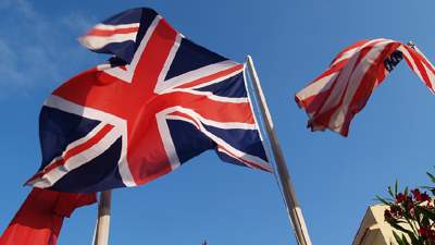 флаги Великобритании и США