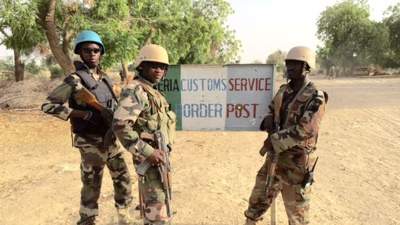 солдаты в Нигере