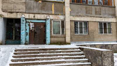 Как живут люди в бывших общежитиях
