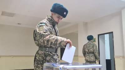 Военнослужащие проголосовали за президента