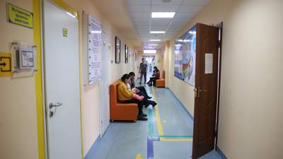 Казахстанцы жалуются на огромные очереди в поликлиниках