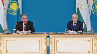 президенты Казахстана и Таджикистана