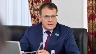 Казахстан стипендия "Болашак" депутат критика
