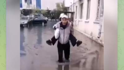Су басқан аула, Астана, жаңбыр