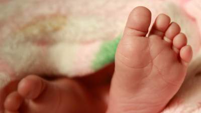 Уронила на пол и била кулаками: в Павлодаре мать убила новорожденного ребенка