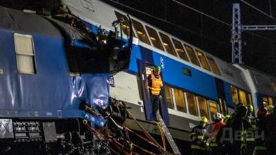 В Греции в результате столкновения поездов 16 человек погибло, 80 ранены