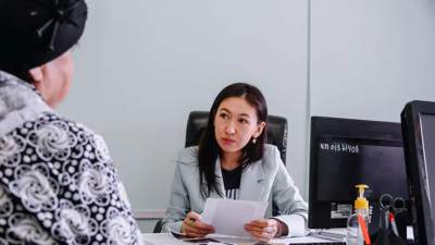 На консультации к врачам "Совминки" в Усть-Каменогорске люди записывались в семь утра