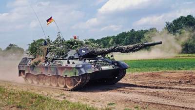 Германия поставила танки в Украину