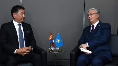 Токаев встретился с Президентом Монголии Ухнаагийном Хурэлсухом 