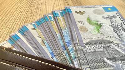 Кому повысили зарплаты в Казахстане, рассказали статистики