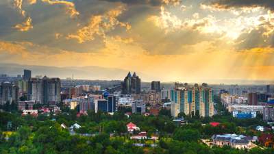 Токаев прибыл в Алматы, фото - Новости Zakon.kz от 18.08.2023 09:30