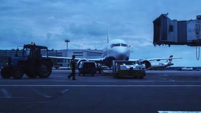 14 рейсов задерживают в московских аэропортах