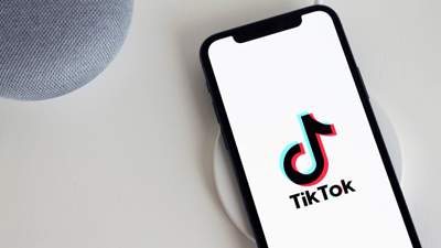 Еврокомиссия обязала своих сотрудников удалить TikTok с личных смартфонов