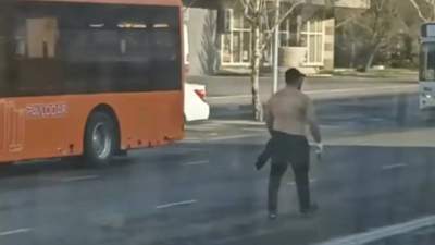 Мужчина с ножом разгуливал по Павлодару