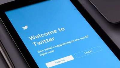 Тысячи пользователей пожаловались на работу Twitter