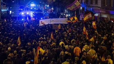 Тысячи людей вышли на митинги в нескольких городах Испании 