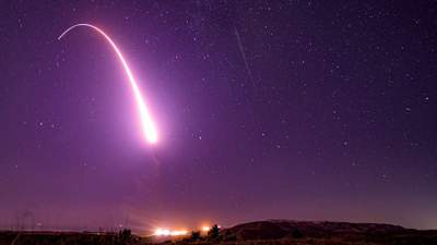 Запуск межконтинентальной баллистической ракеты США