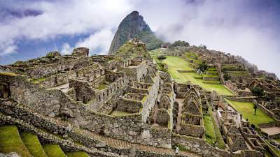 Сотни туристов застряли в древнем городе на территории Перу, после введения режима ЧП