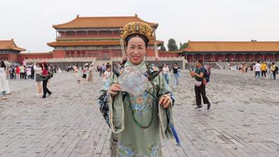 Китая Пекин Запретный город национальная одежда люди 