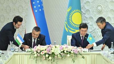 Первое заседание Межпарламентского совета Казахстана и Узбекистана прошло в Ташкенте