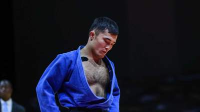 казахстанский спортсмен Магжан Шамшадин завоевал золото